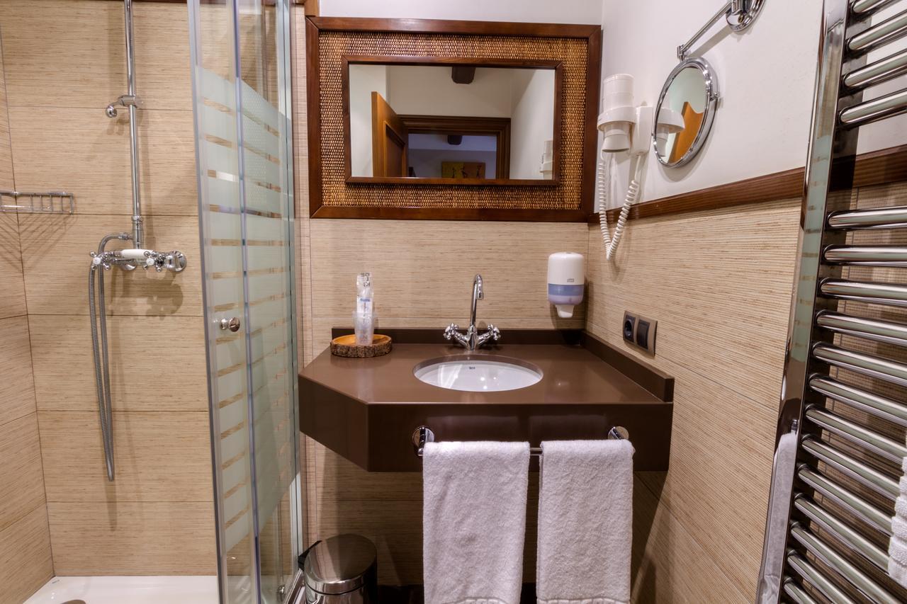 Hotel Flor De Neu เอลปอนต์ เด ซูเอร์ต ภายนอก รูปภาพ