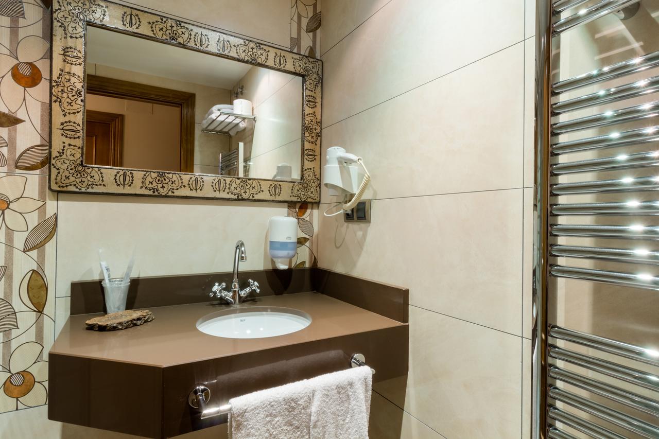 Hotel Flor De Neu เอลปอนต์ เด ซูเอร์ต ภายนอก รูปภาพ