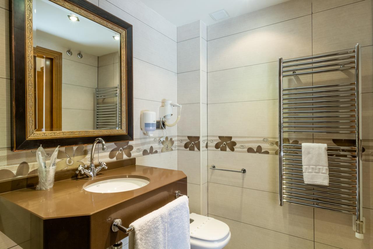 Hotel Flor De Neu เอลปอนต์ เด ซูเอร์ต ภายนอก รูปภาพ